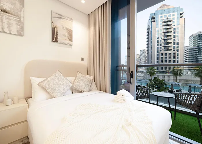 Luxurious New Studio! 2 Double Beds! Sleek Design & High-End Amenities In Dubai Downtown