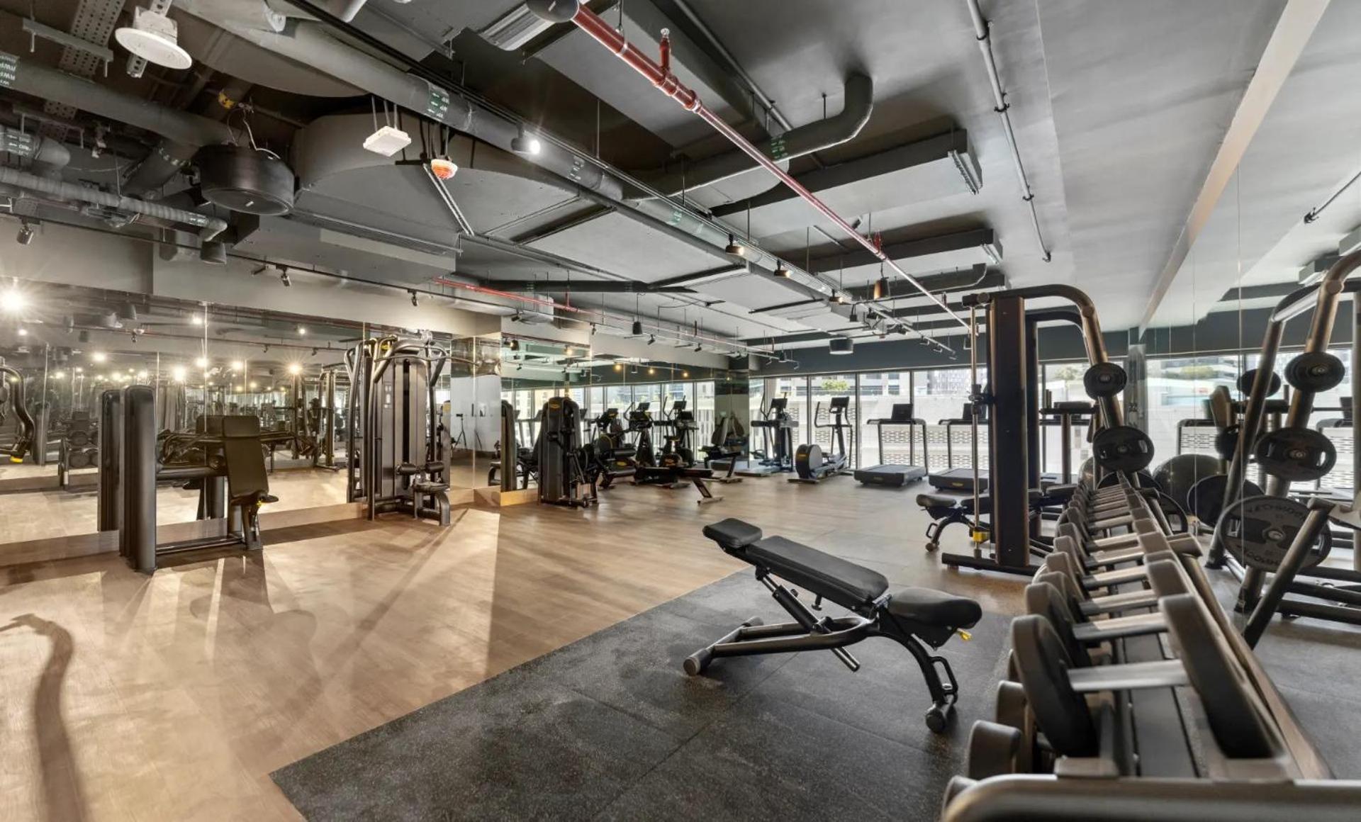 Luxurious New Studio! 2 Double Beds! Sleek Design & High-end Amenities In Downtown Apartment Dubai