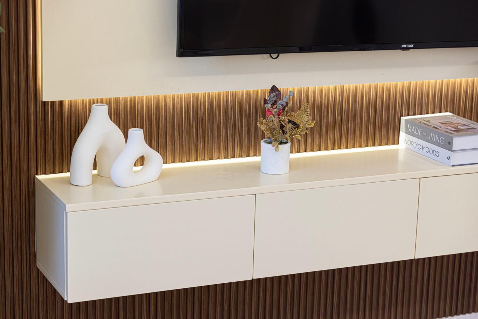 Luxurious New Studio! 2 Double Beds! Sleek Design & High-end Amenities In Downtown Apartment *