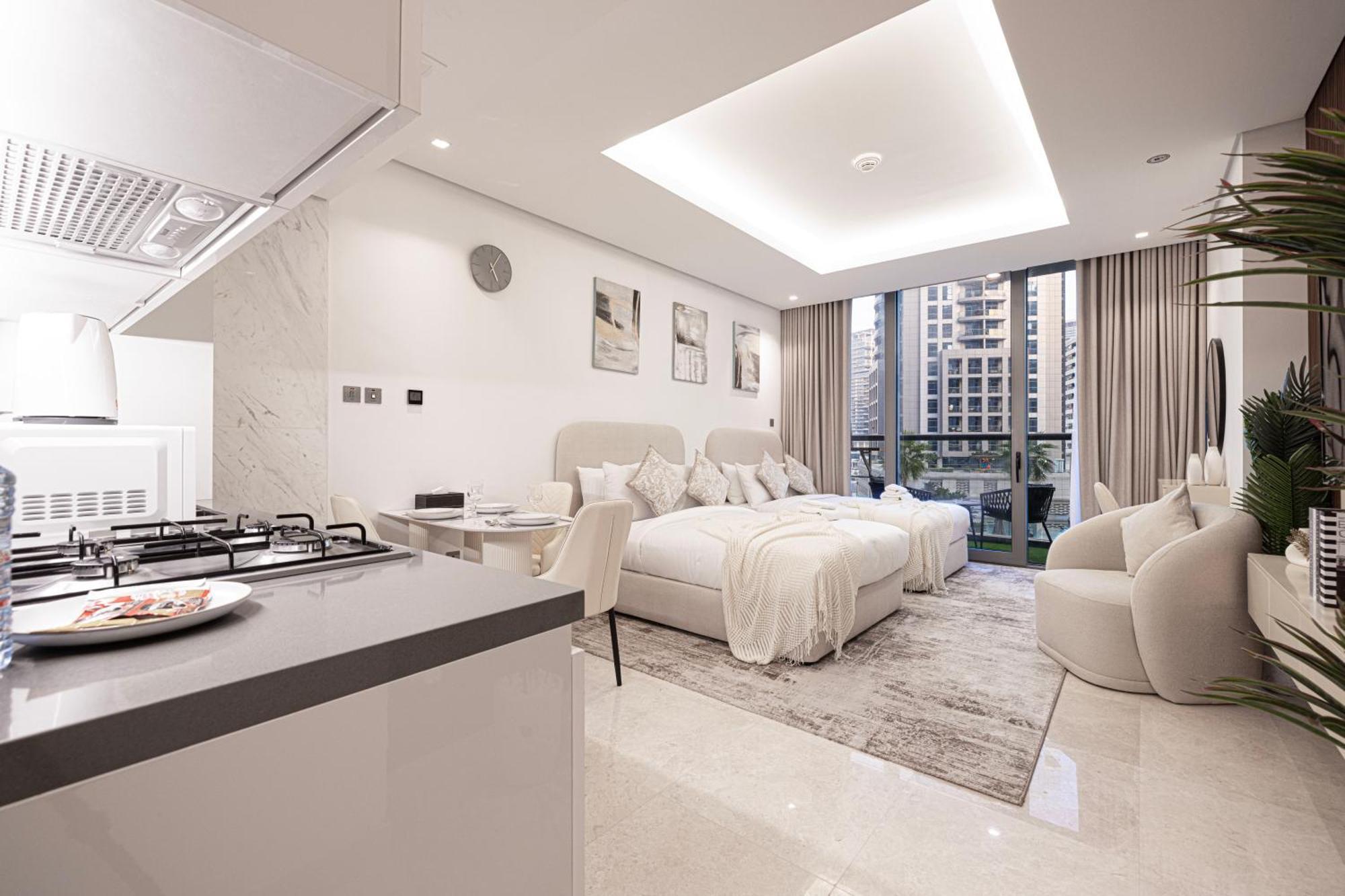 Luxurious New Studio! 2 Double Beds! Sleek Design & High-end Amenities In Downtown